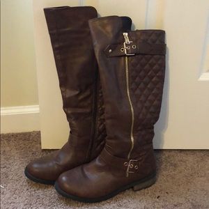 Brown boots